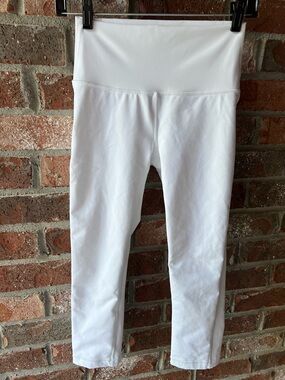 Lululemon White cropped Leggings - size 6
